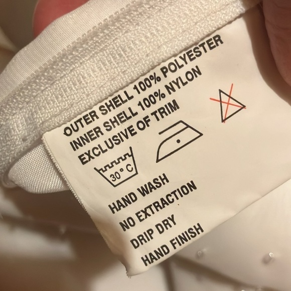 Mermaid style short sleeved wedding dress size 12 NWT - Picture 10 of 16